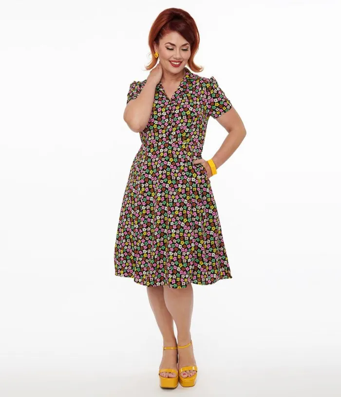 1950s Black and Multicolor Flower Print Fit and Flare Dress Dresses Unique Vintage Pocket Dresses 1950s Black and Multicolor Flower Print Fit and Flare Dress Dresses Unique Vintage Pocket Dresses