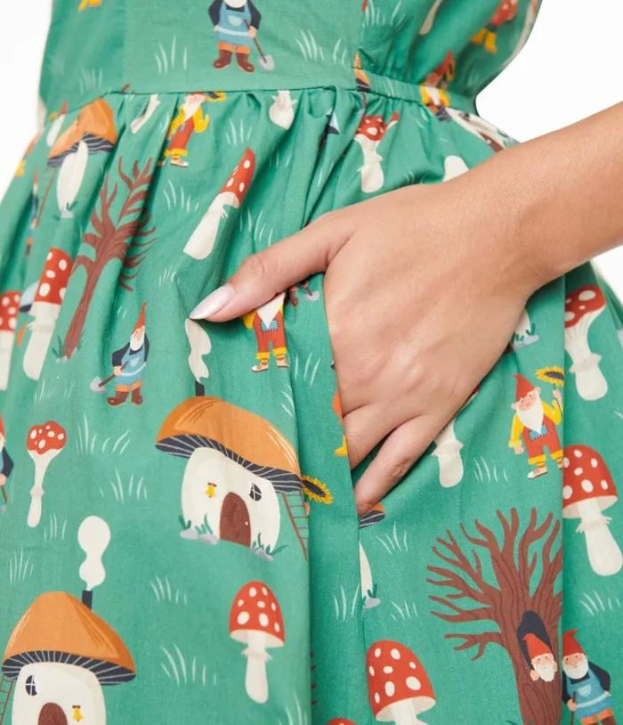 1950s Green Mushroom Cottage Cotton Swing Dress Dresses Unique Vintage Pocket Dresses