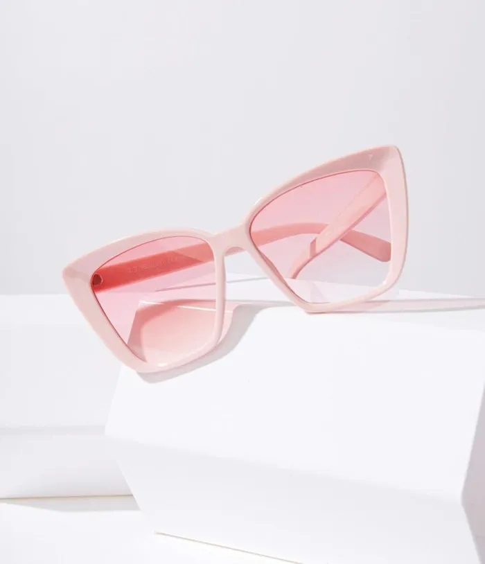 1970s Light Pink Square Cat Eye Oversized Sunglasses Accessories Unique Vintage Sunglasses