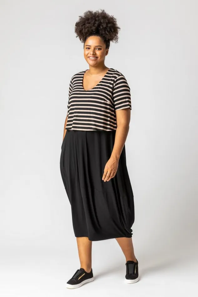 Beige Curve Stripe Contrast Print Jersey Dress Women Roman Dresses