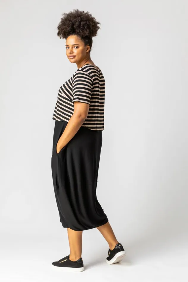 Beige Curve Stripe Contrast Print Jersey Dress Women Roman Dresses