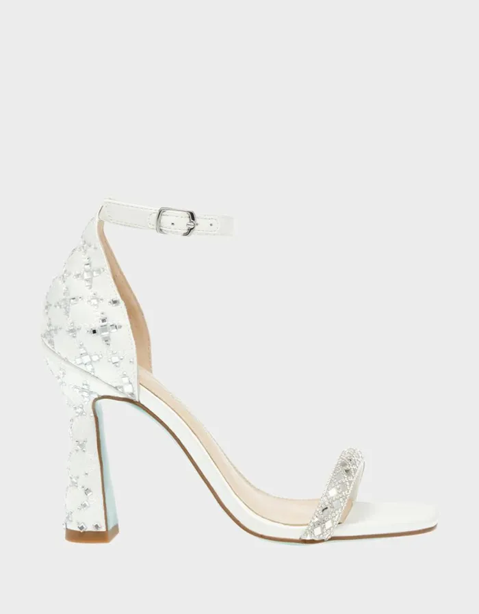 Betsey Johnson Women DEAN IVORY Ivory