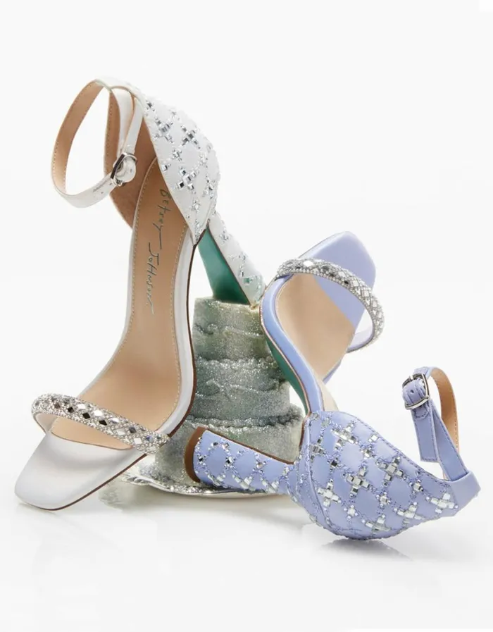 Betsey Johnson Women DEAN IVORY Ivory