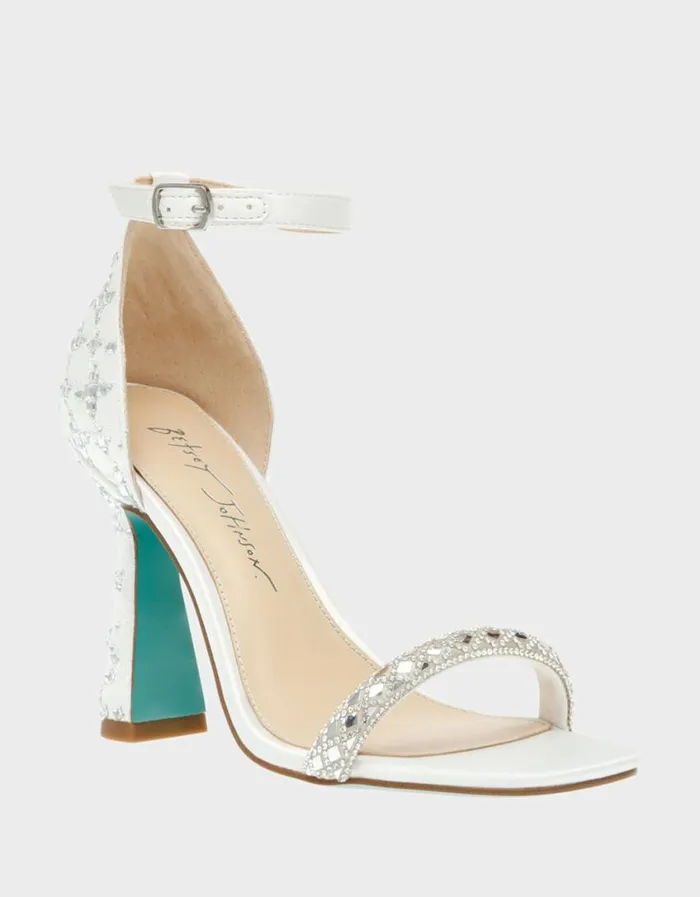Betsey Johnson Women DEAN IVORY Ivory