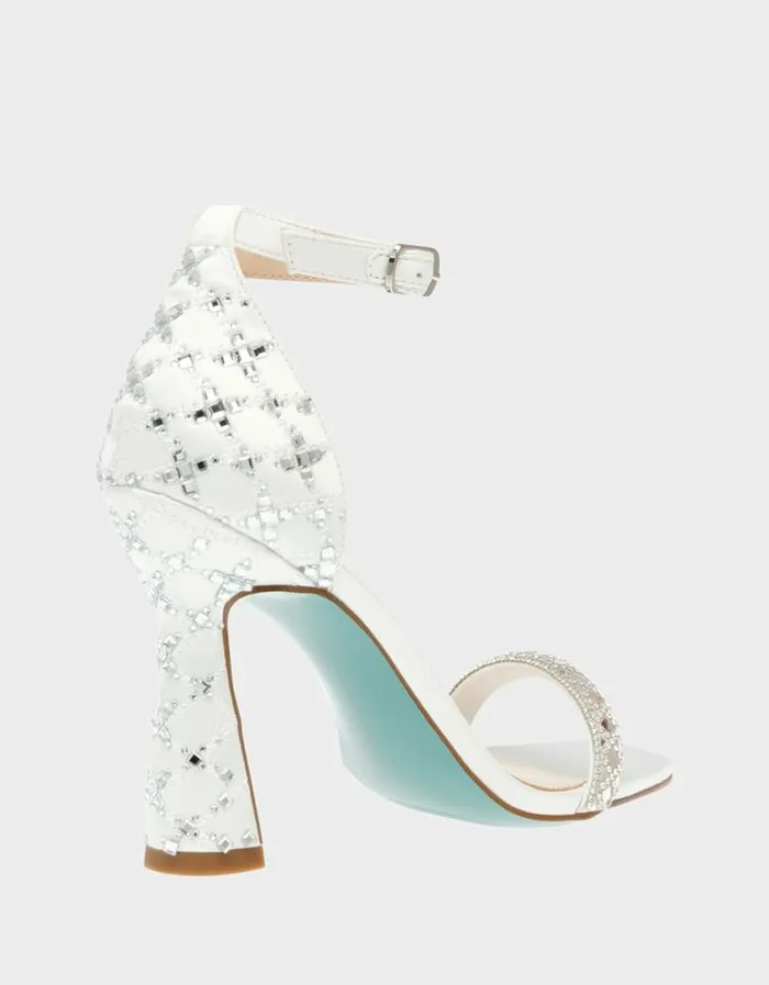 Betsey Johnson Women DEAN IVORY Ivory