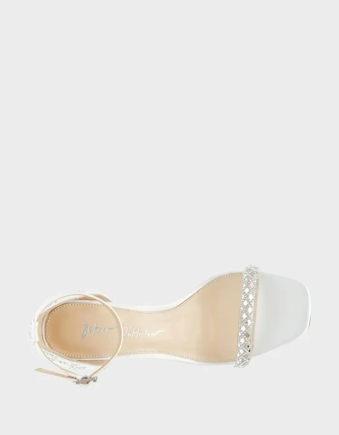 Betsey Johnson Women DEAN IVORY Ivory