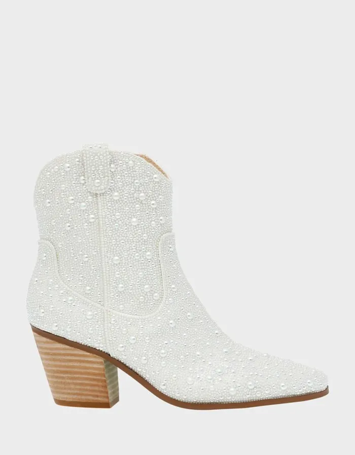 Betsey Johnson Women DIVA IVORY Ivory