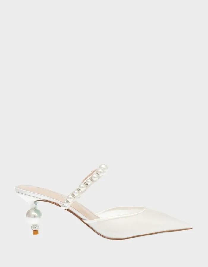 Betsey Johnson Women EVEY IVORY Ivory