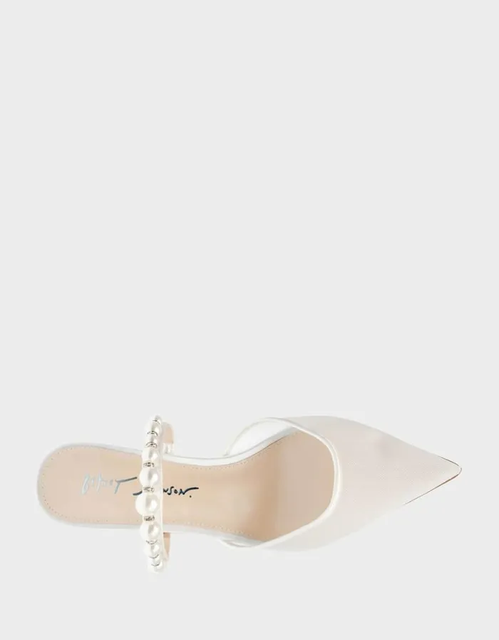 Betsey Johnson Women EVEY IVORY Ivory
