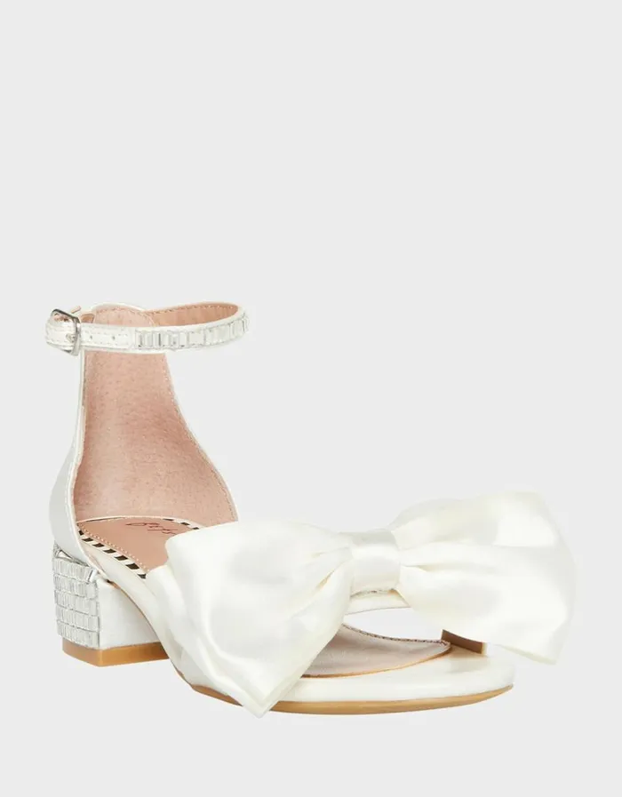 Betsey Johnson Women KIDS039 MADDY IVORY Ivory