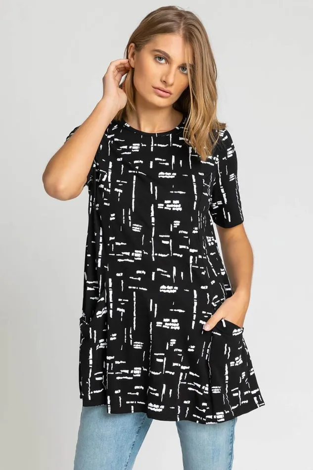 Black Abstract Pocket Stretch Swing Top Women Roman Tops