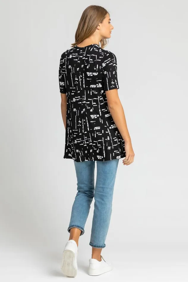 Black Abstract Pocket Stretch Swing Top Women Roman Tops