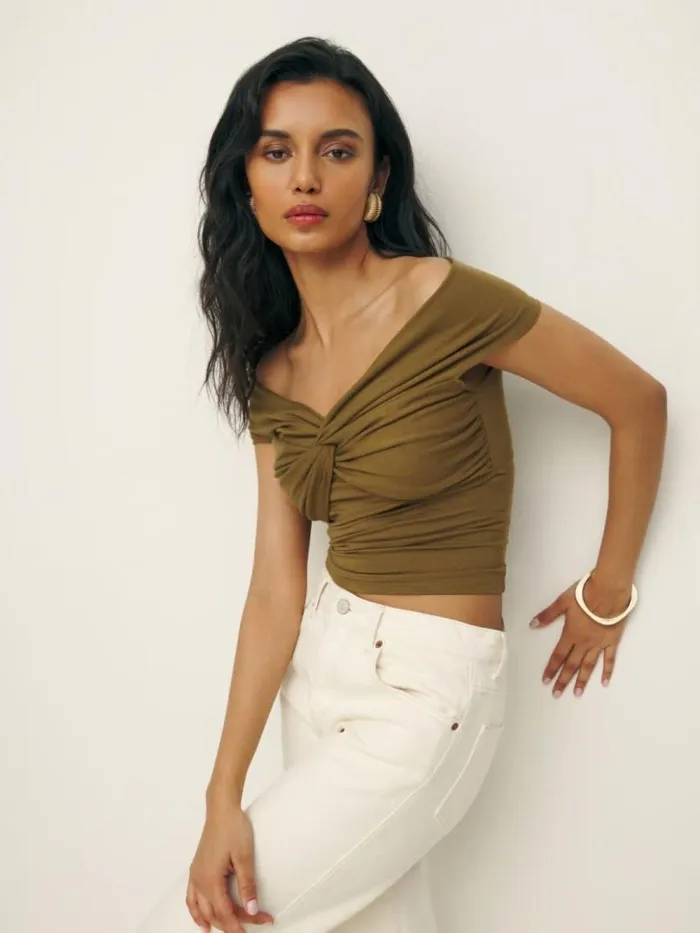 Clothing The Reformation Ezlynn Knit Top Bronze
