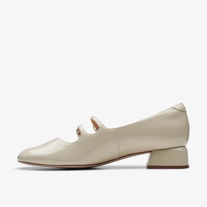 Daiss 30 Shine Ivory Patent Women Clarks Heels and Pumps