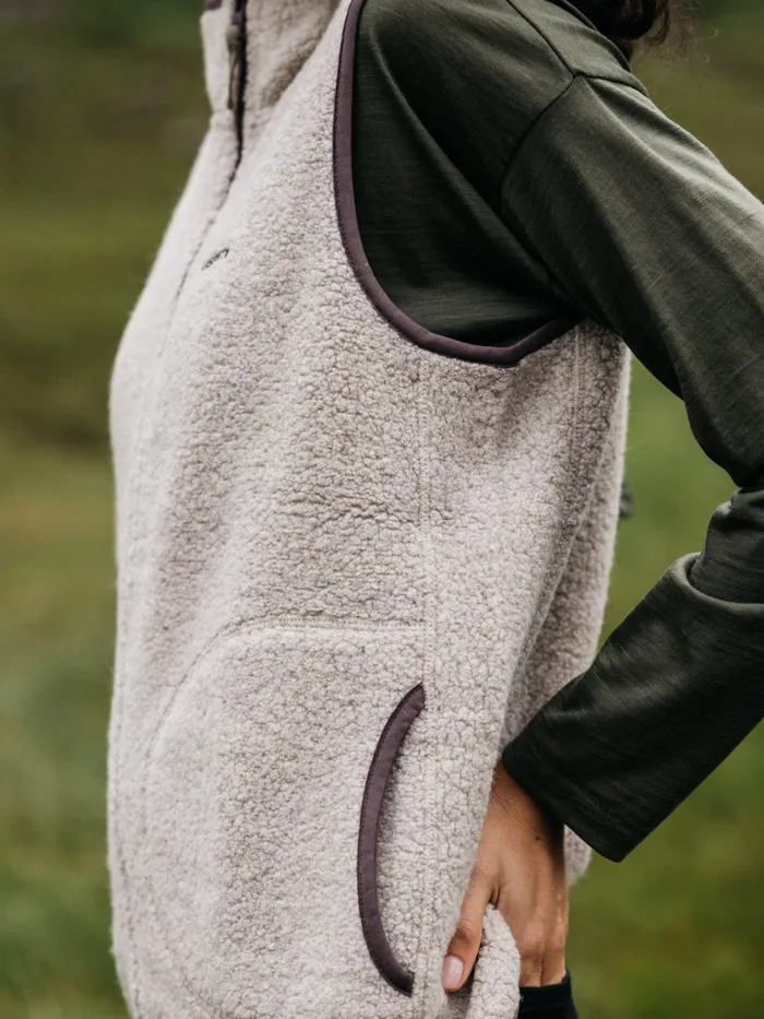 Finisterre Fleece Women Hegen Wool Fleece Vest Oatmeal