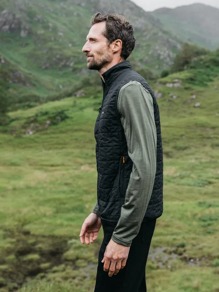Finisterre Jackets and Coats Men Firecrest Insulated Vest Black