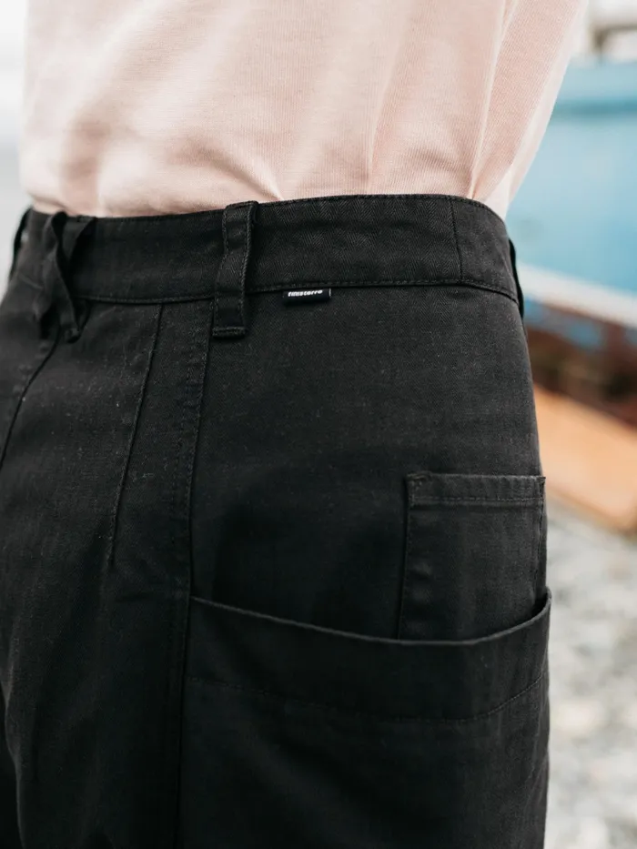 Finisterre Pants Women Croft Workwear Balloon Pant Black