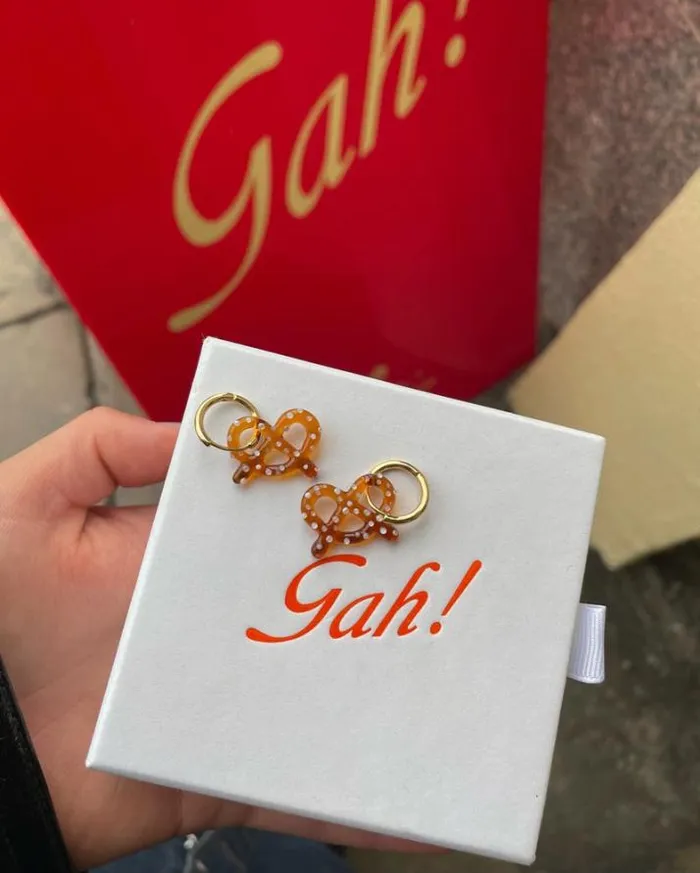 Jewelry Shop Lisa Says Gah Pretzel Hoops