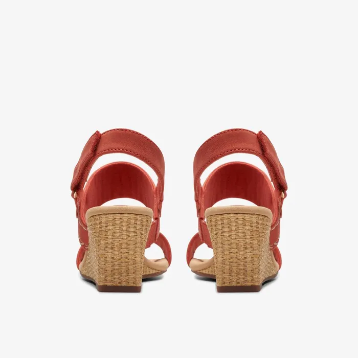 Kyarra Rose Blush Nubuck Women Clarks Wedges