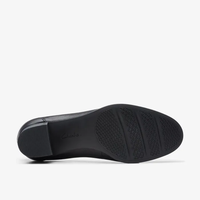 Loken Step Black Leather Women Clarks Heels and Pumps