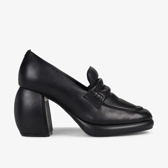 Martine Rose Womens Loafer 1 Black Leather Women Clarks Loafers and Oxfords