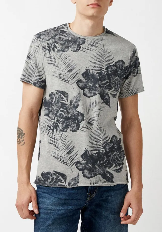 Men Kushot Hibiscus Print TShirt Midnight Blue Buffalo David Bitton Tops and Tees Men Kushot Hibiscus Print TShirt Midnight Blue Buffalo David Bitton Tops and Tees