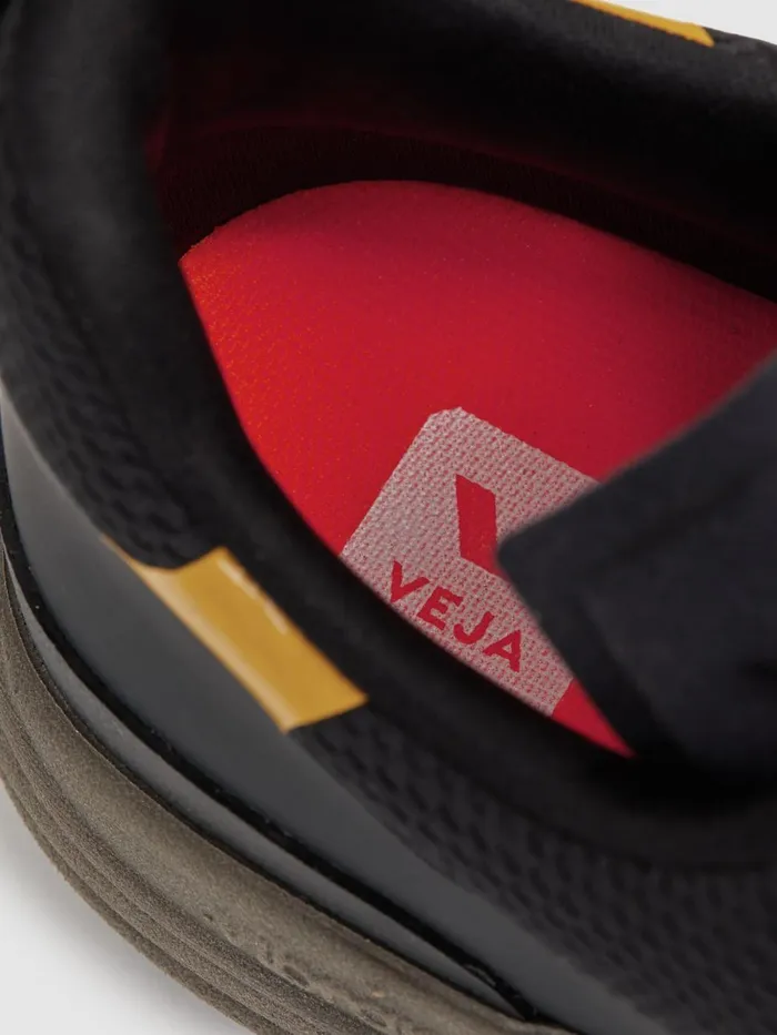 Men Reiss Brands Dekkan Veja Mesh Hiking Trainers Black Oxford