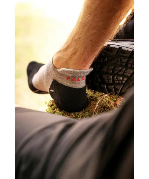 Men TK5 Wander Invisible Men Trekking No Show Socks Black FALKE Hiking Socks