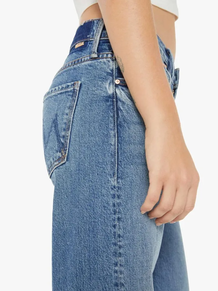 Mother Denim Relaxed Petites The Lil039 Dodger Sneak Wash Strike A Pose 8211 Women Mother Denim Relaxed Petites The Lil039 Dodger Sneak Wash Strike A Pose 8211 Women