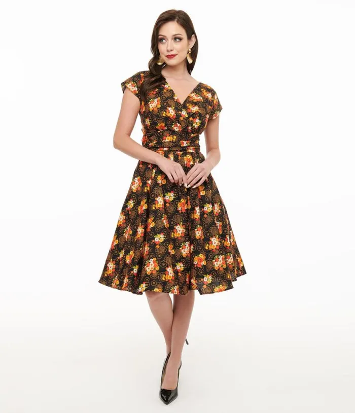 Retrolicious 1950s Autumn Floral Cotton Greta Swing Dress Dresses Unique Vintage Pocket Dresses
