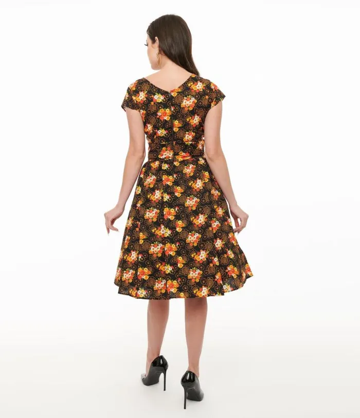 Retrolicious 1950s Autumn Floral Cotton Greta Swing Dress Dresses Unique Vintage Pocket Dresses