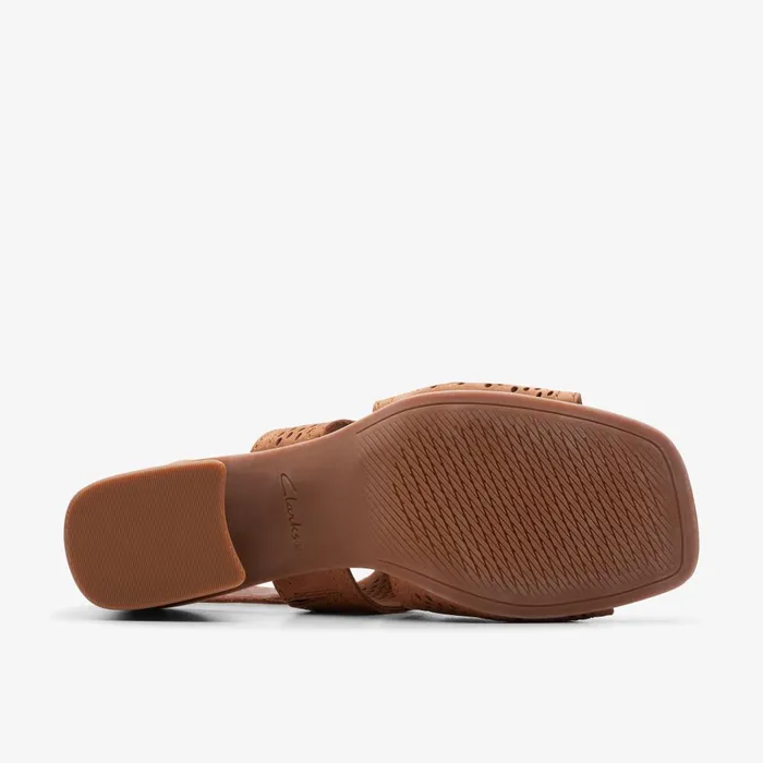 Siara 65 Flow Tan Nubuck Women Clarks Sandals and Flip Flops