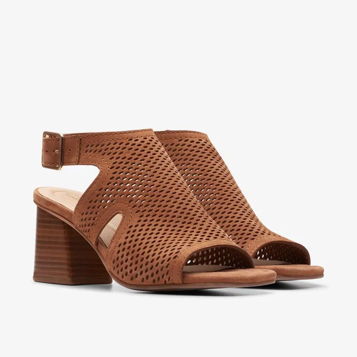 Siara 65 Flow Tan Nubuck Women Clarks Sandals and Flip Flops