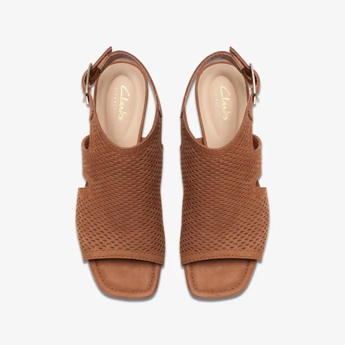 Siara 65 Flow Tan Nubuck Women Clarks Sandals and Flip Flops
