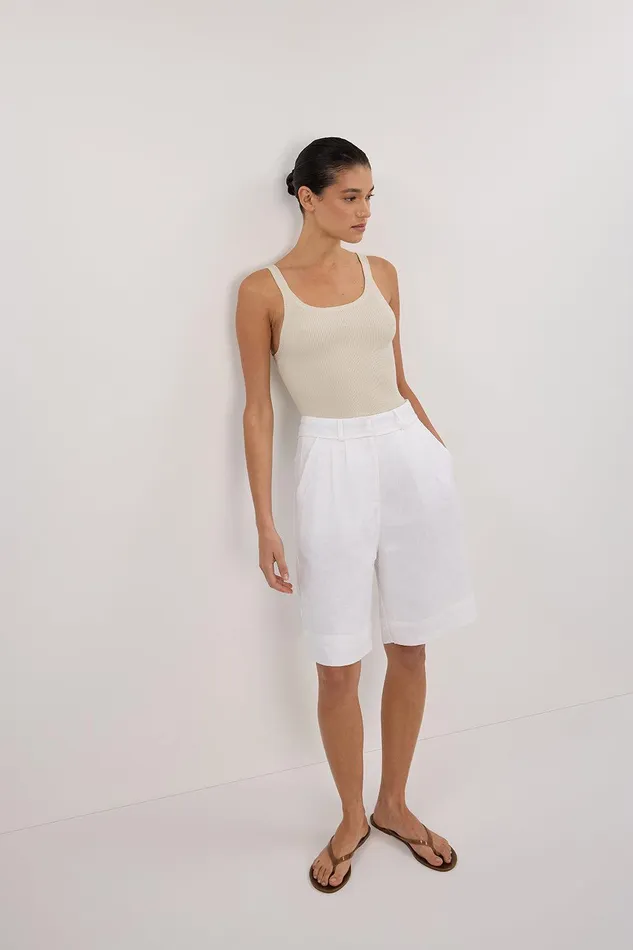 SIGNATURE BONE SCOOP TANK Women DISSH Tanks