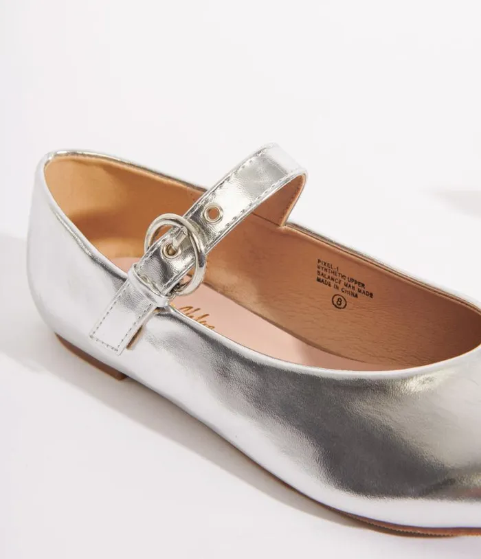 Silver Leatherette Mary Jane Flats Shoes Unique Vintage Flats