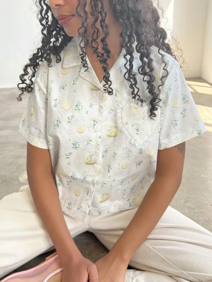 Tops Shop Lisa Says Gah Adrien Shirt