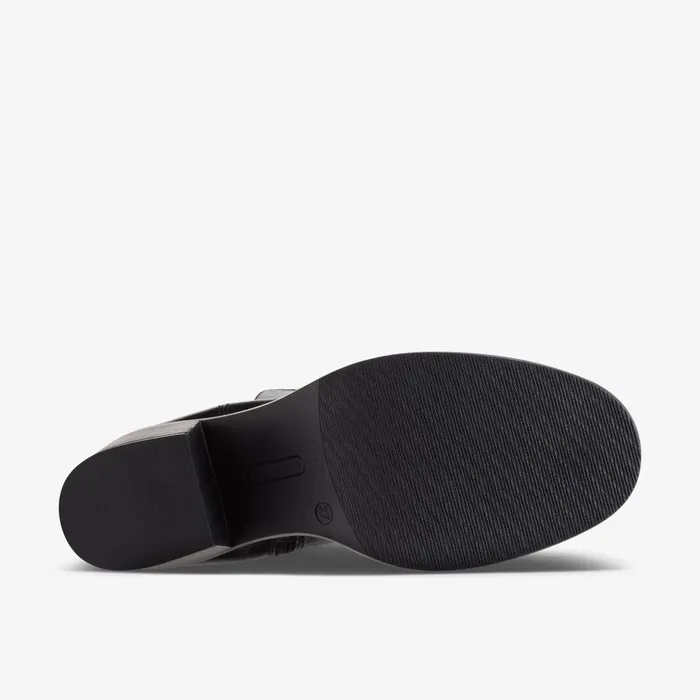 Valvestino Lo Black Leather Women Clarks Boots and Booties