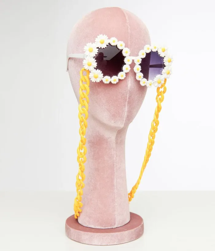 White Daisy Chain Round Sunglasses Accessories Unique Vintage Sunglasses