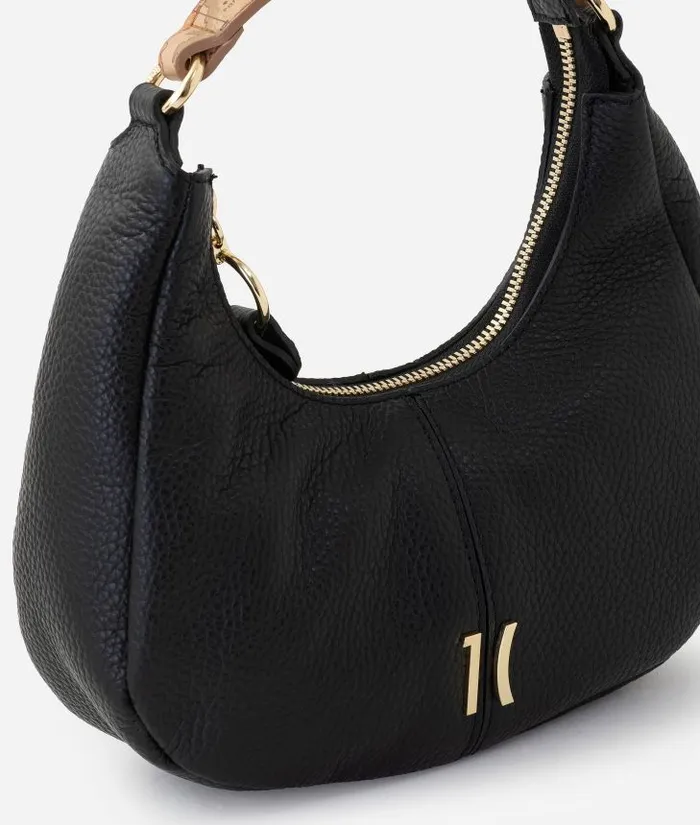Woman Crossbody Bags Alviero Martini New Moon Leather Small Crossbody Bag Black
