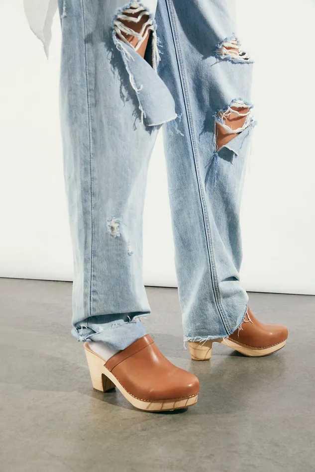 Women Clogs Free People Highland Park Clogs Tan Leather