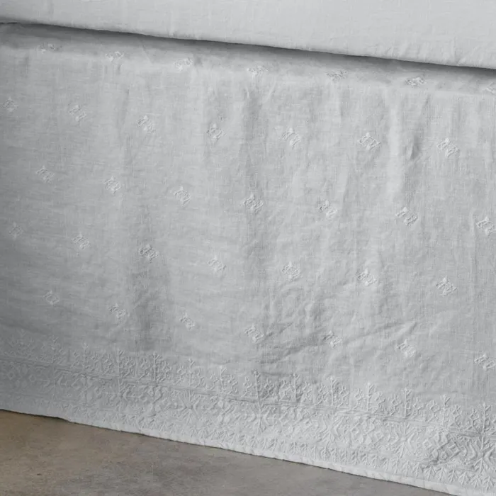 Women Gossamer Linen Embroidery Bedskirt Honeycomb Sundance Catalog Bedding and Bath Women Gossamer Linen Embroidery Bedskirt Honeycomb Sundance Catalog Bedding and Bath