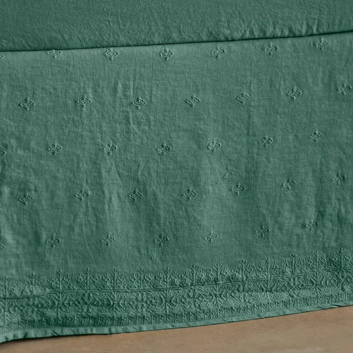 Women Gossamer Linen Embroidery Bedskirt Honeycomb Sundance Catalog Bedding and Bath Women Gossamer Linen Embroidery Bedskirt Honeycomb Sundance Catalog Bedding and Bath
