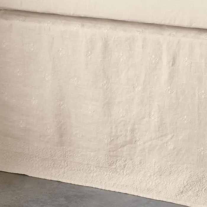 Women Gossamer Linen Embroidery Bedskirt Honeycomb Sundance Catalog Bedding and Bath Women Gossamer Linen Embroidery Bedskirt Honeycomb Sundance Catalog Bedding and Bath