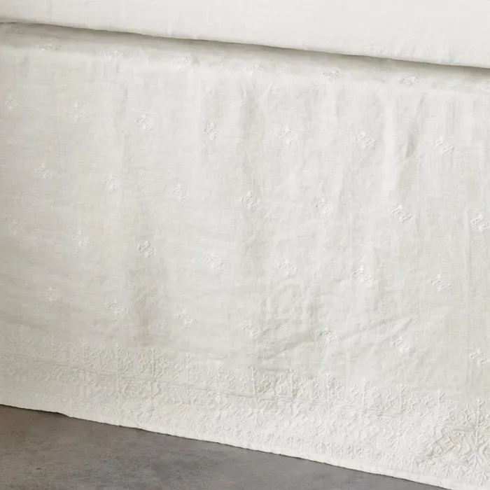 Women Gossamer Linen Embroidery Bedskirt Honeycomb Sundance Catalog Bedding and Bath Women Gossamer Linen Embroidery Bedskirt Honeycomb Sundance Catalog Bedding and Bath