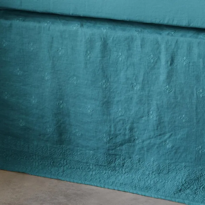 Women Gossamer Linen Embroidery Bedskirt Honeycomb Sundance Catalog Bedding and Bath Women Gossamer Linen Embroidery Bedskirt Honeycomb Sundance Catalog Bedding and Bath