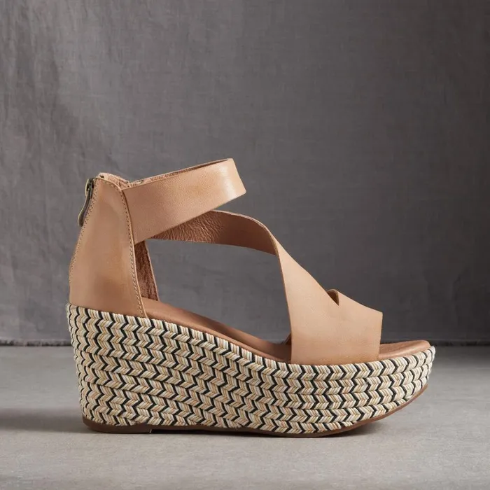 Women Grayson Wedges Black Sundance Catalog Sandals