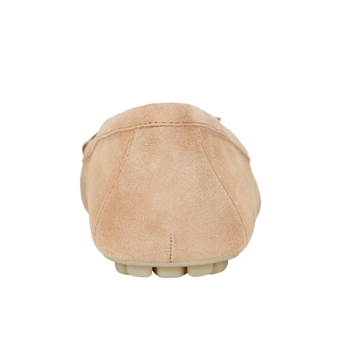 Women Layney Casual Tassle Loafer Natural Suede Marc Fisher Loafers and Flats