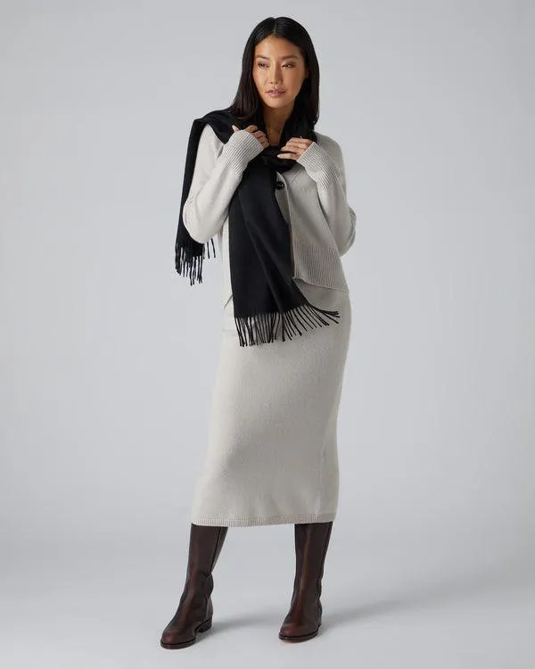 WomenMen Unisex Large Woven Cashmere ScarfIn Black Black NPeal Cashmere Scarves