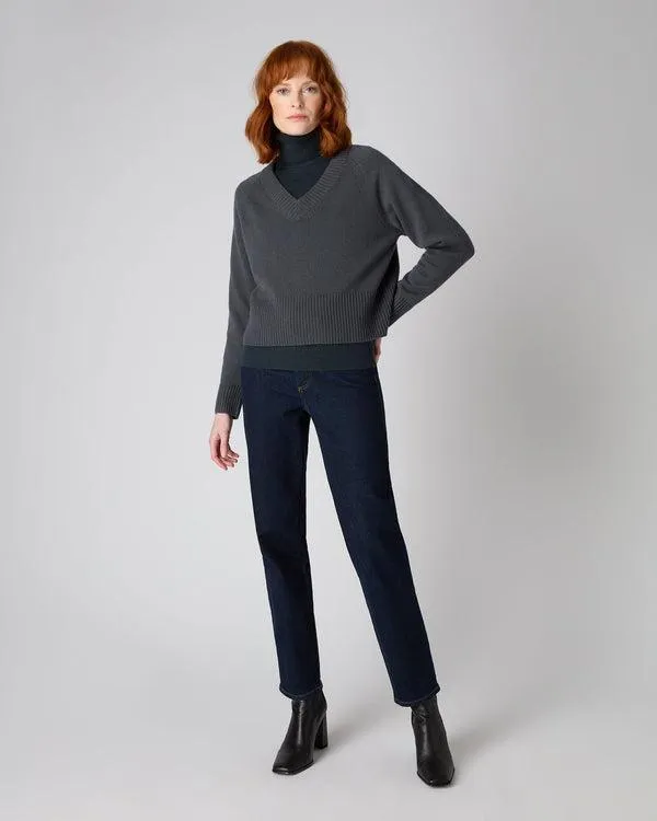 Women Women039s Crop Raglan Cashmere SweaterIn Flint Grey Flint Grey NPeal V Necks